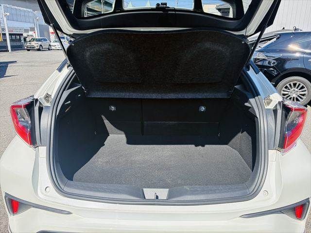 TOYOTA C-HR 2017 Image 31