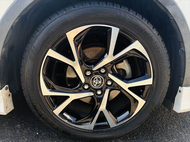 TOYOTA C-HR 2017 Image 31