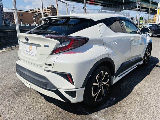 TOYOTA C-HR 2017 Image 31
