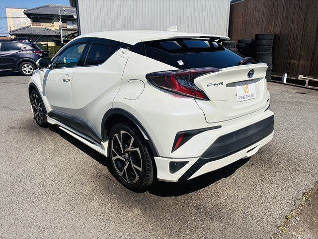 TOYOTA C-HR 2017 Image 31