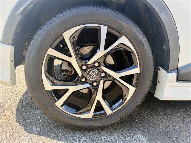 TOYOTA C-HR 2017 Image 31