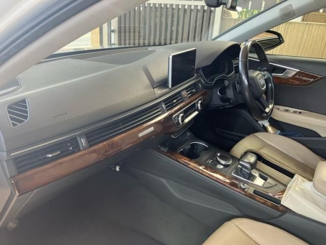 AUDI A4 AVANT 2016 Image 31