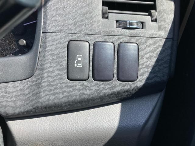 TOYOTA ISIS 2008 Image 31