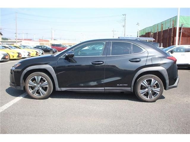 TOYOTA LEXUS UX300E 2021 Image 31