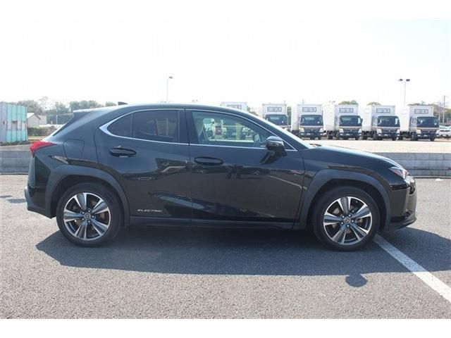 TOYOTA LEXUS UX300E 2021 Image 31