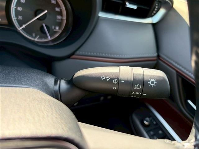 TOYOTA HARRIER 2WD 2021 Image 31