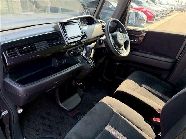 HONDA N BOX CUSTOM 2018 Image 31