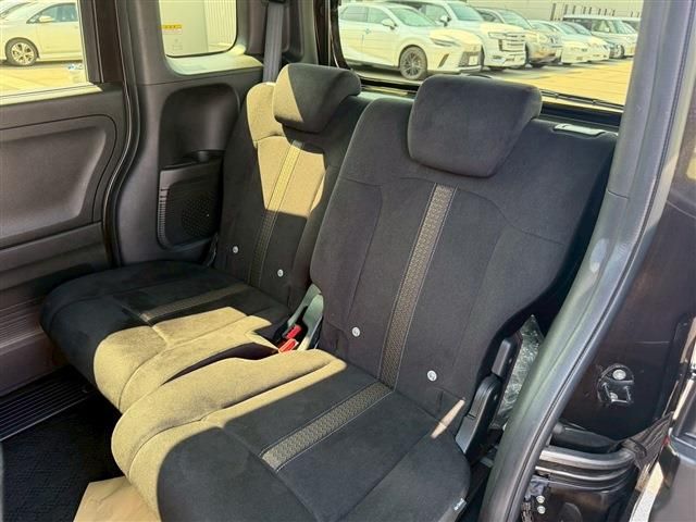 HONDA N BOX CUSTOM 2018 Image 31