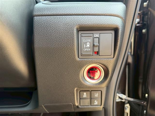 HONDA N BOX CUSTOM 2018 Image 31