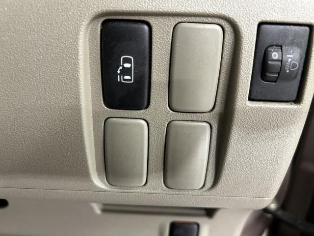 DAIHATSU TANTO 4WD 2011 Image 31