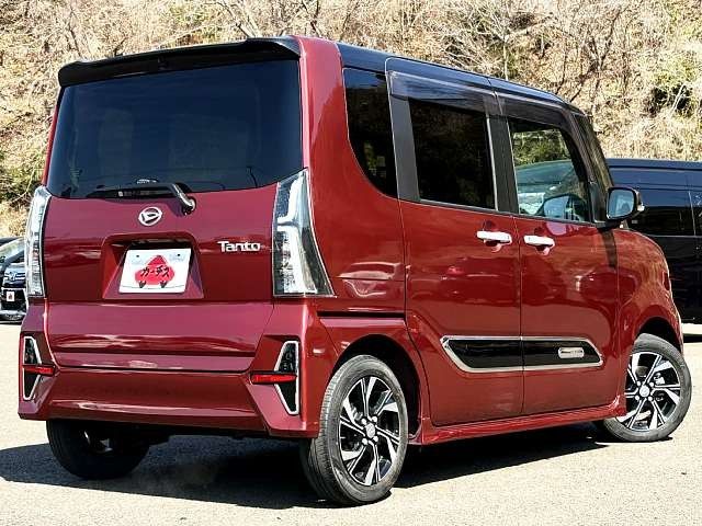 DAIHATSU TANTO CUSTOM 2021 Image 31