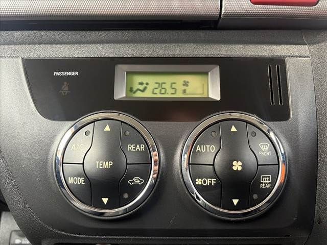 TOYOTA REGIUSACE VAN 2WD 2012 Image 31