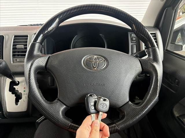 TOYOTA REGIUSACE VAN 2WD 2012 Image 31