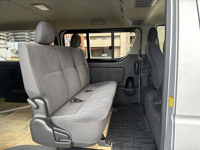 TOYOTA REGIUSACE VAN 2WD 2012 Image 31