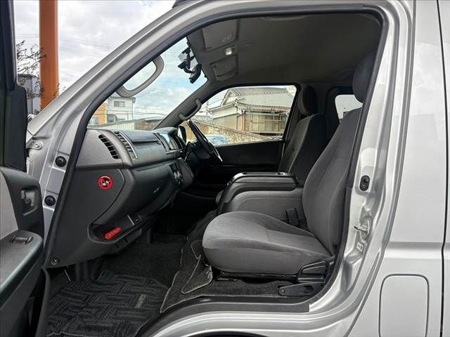 TOYOTA REGIUSACE VAN 2WD 2012 Image 31