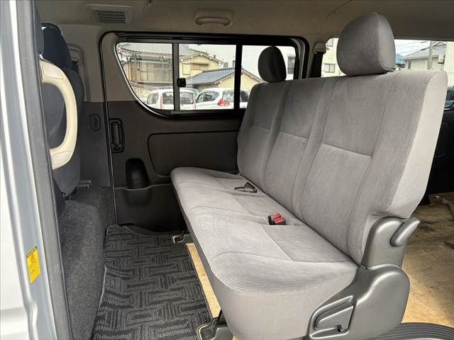 TOYOTA REGIUSACE VAN 2WD 2012 Image 31