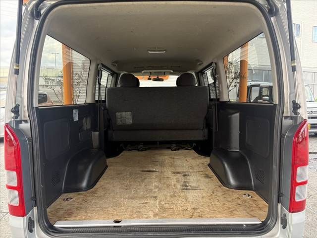 TOYOTA REGIUSACE VAN 2WD 2012 Image 31