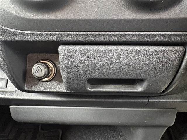 TOYOTA REGIUSACE VAN 2WD 2012 Image 31