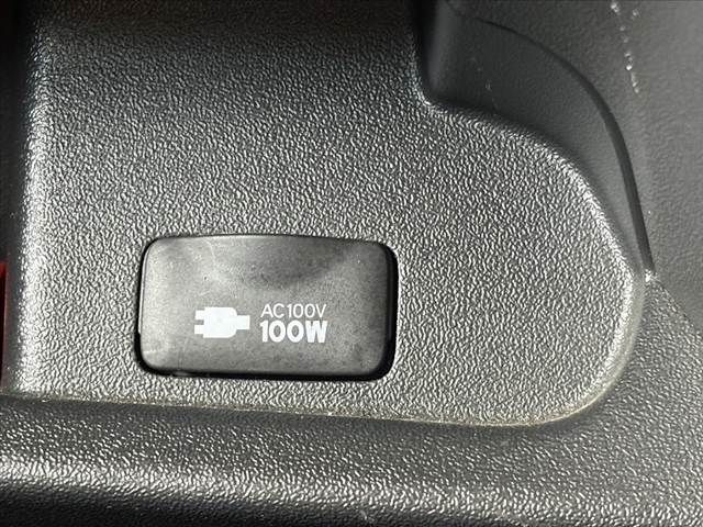 TOYOTA REGIUSACE VAN 2WD 2012 Image 31