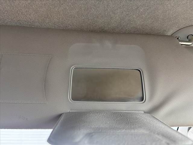 TOYOTA REGIUSACE VAN 2WD 2012 Image 31