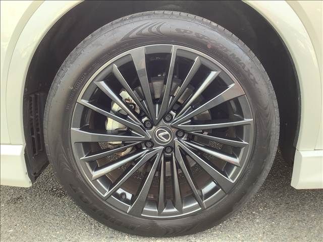 TOYOTA LEXUS RX450H+ 2023 Image 31