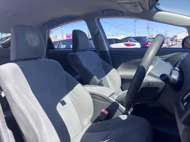 TOYOTA PRIUS 2011 Image 31