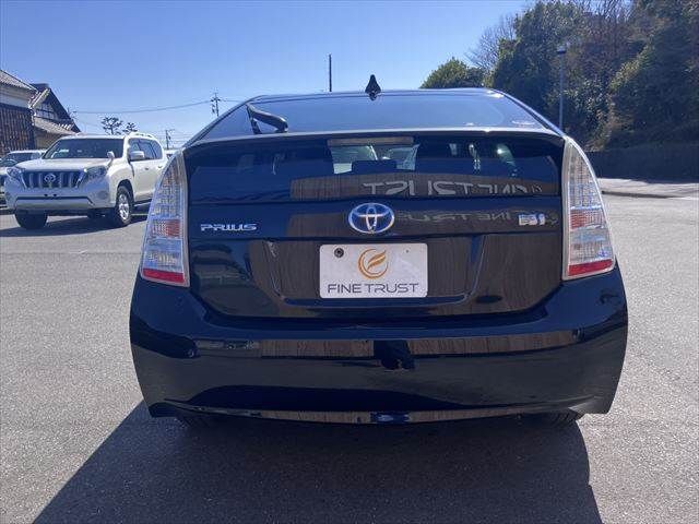 TOYOTA PRIUS 2011 Image 31