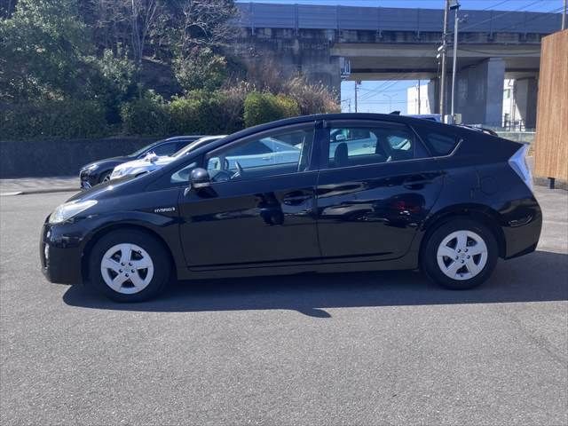 TOYOTA PRIUS 2011 Image 31