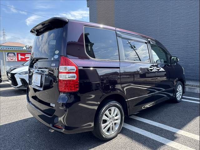 TOYOTA NOAH 4WD 2011 Image 31