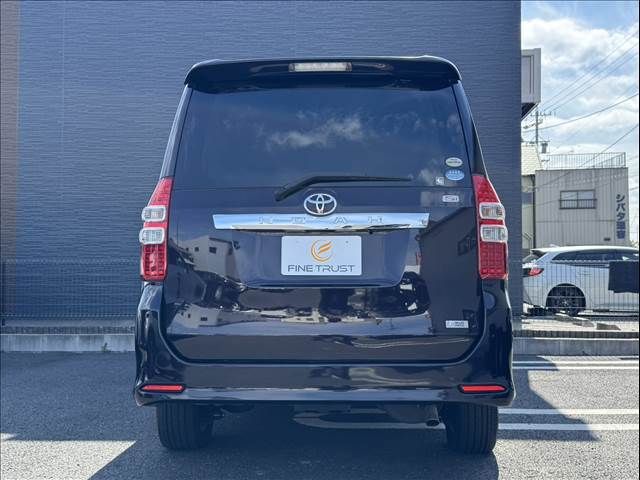 TOYOTA NOAH 4WD 2011 Image 31