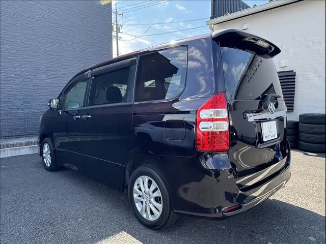 TOYOTA NOAH 4WD 2011 Image 31