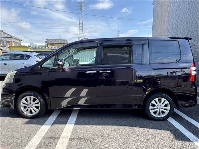 TOYOTA NOAH 4WD 2011 Image 31
