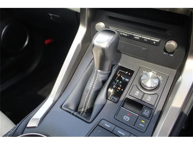 TOYOTA LEXUS NX300 AWD 2018 Image 31