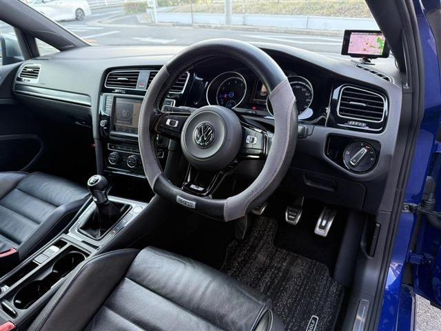 VOLKSWAGEN GOLF R 2016 Image 31