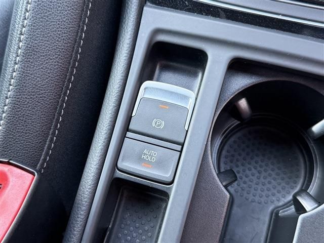 VOLKSWAGEN GOLF R 2016 Image 31