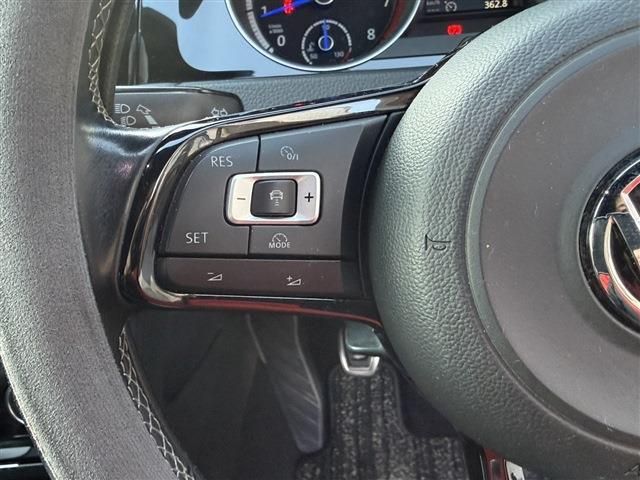 VOLKSWAGEN GOLF R 2016 Image 31