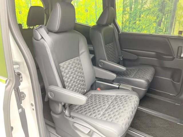 TOYOTA VOXY 2023 Image 31