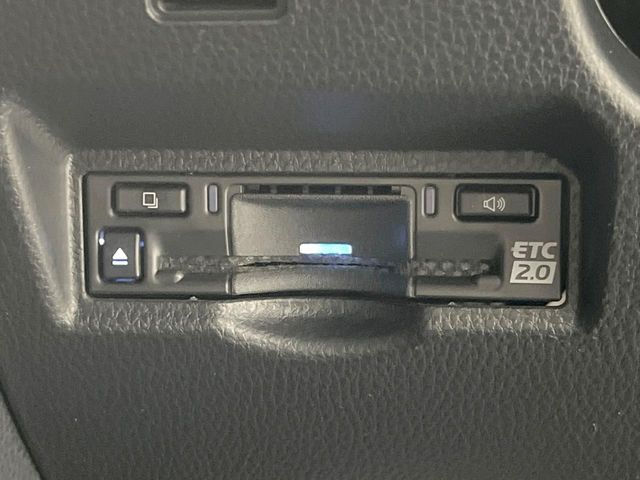 TOYOTA VOXY HYBRID 2024 Image 31