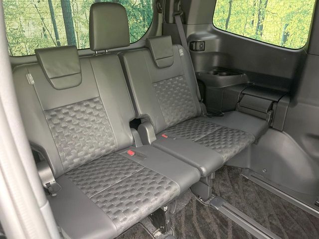 TOYOTA VOXY HYBRID 2024 Image 31