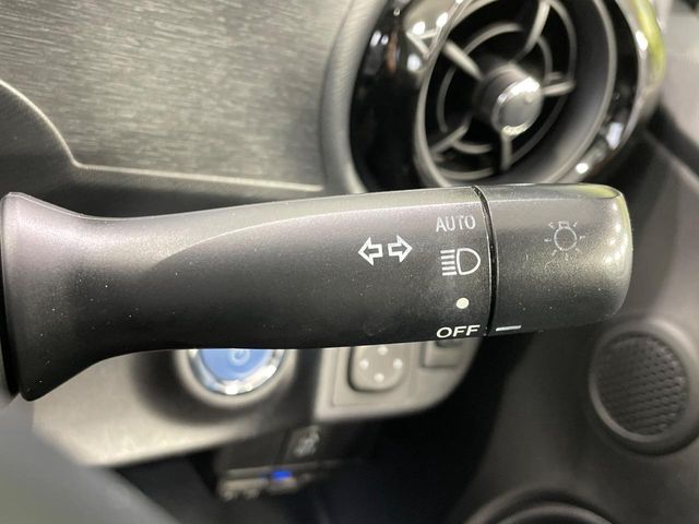 TOYOTA AQUA 2015 Image 31