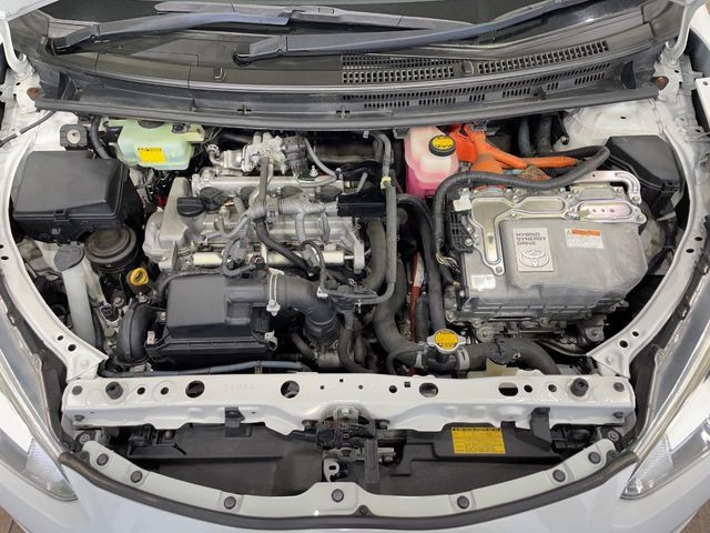 TOYOTA AQUA 2015 Image 31