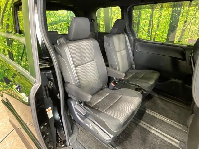 TOYOTA VOXY 2019 Image 31