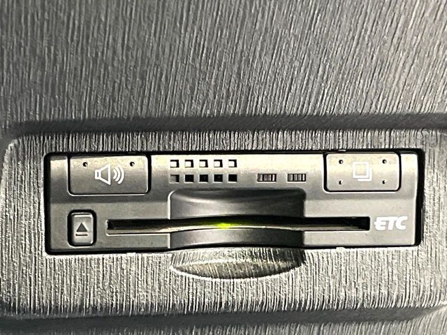 TOYOTA PRIUS ALPHA 2015 Image 31