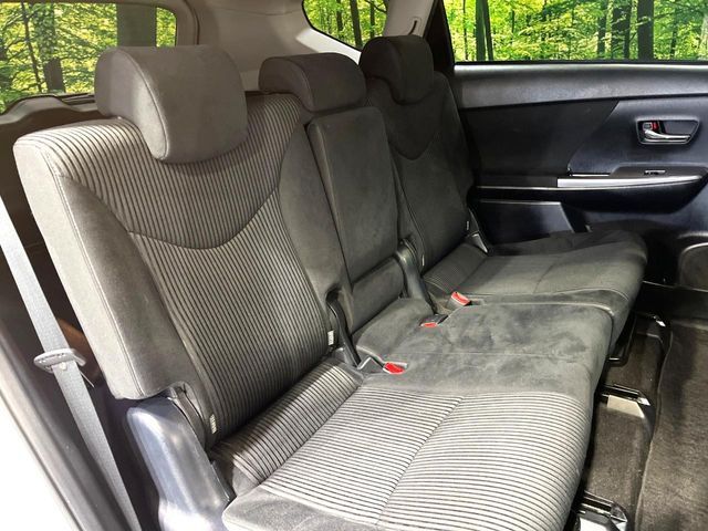 TOYOTA PRIUS ALPHA 2015 Image 31