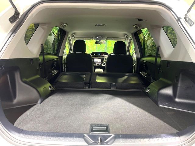 TOYOTA PRIUS ALPHA 2015 Image 31