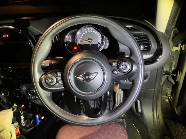 BMW MINI COOPER SD C 2016 Image 31