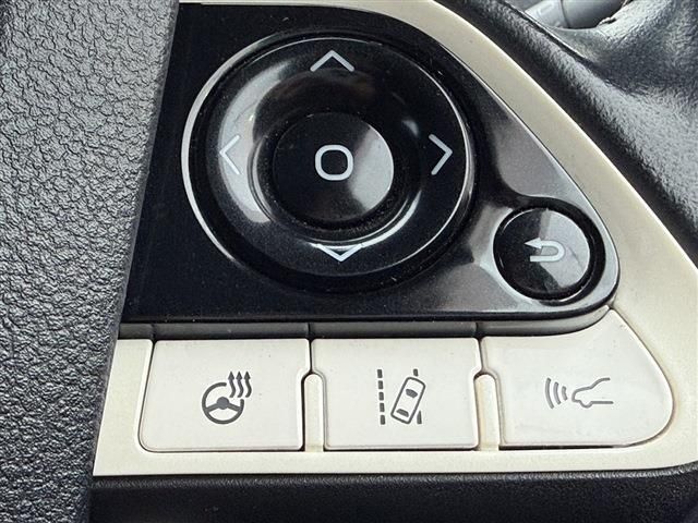 TOYOTA PRIUS PHV 2017 Image 31