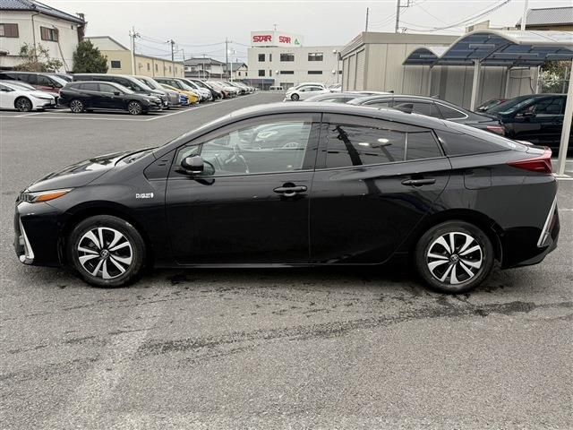 TOYOTA PRIUS PHV 2017 Image 31