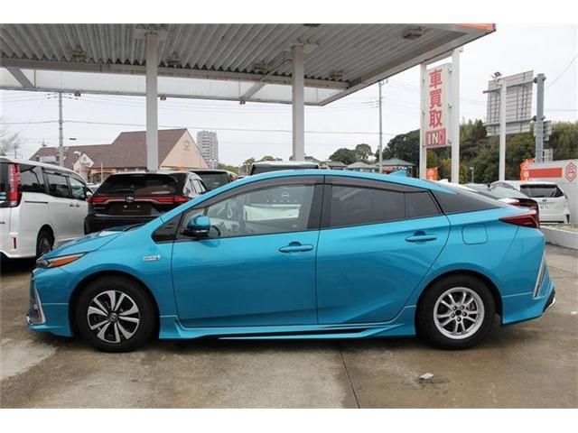 TOYOTA PRIUS PHV 2017 Image 31