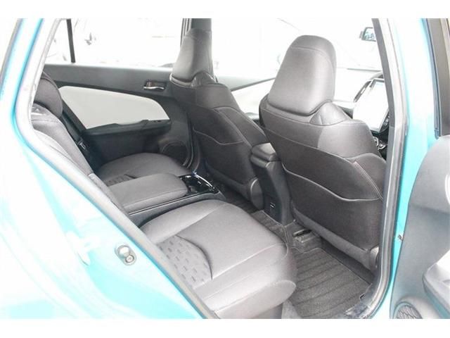 TOYOTA PRIUS PHV 2017 Image 31